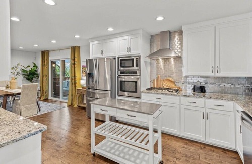 Downtown House | Chic 3BR Retreat w/Pergola & Fire Pit, Walkable!