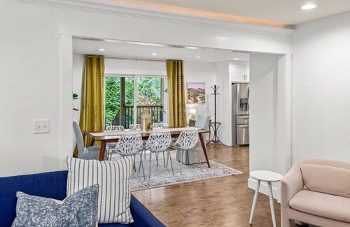 Downtown House | Chic 3BR Retreat w/Pergola & Fire Pit, Walkable!