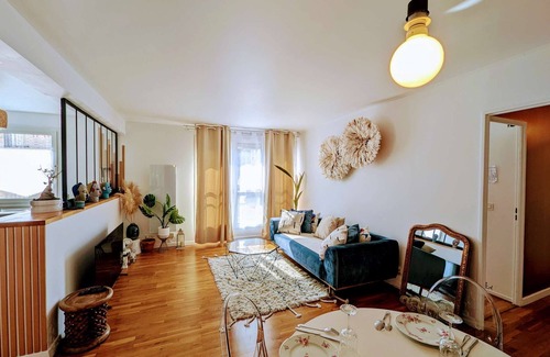 Asnieres-sur-Seine Apartment | Chic and comfortable apartment with parking