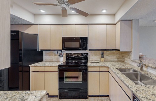Belleair Beach Condo | Chic and comfortable Gulf front condo, snowbird and dog friendly, pool, beaches