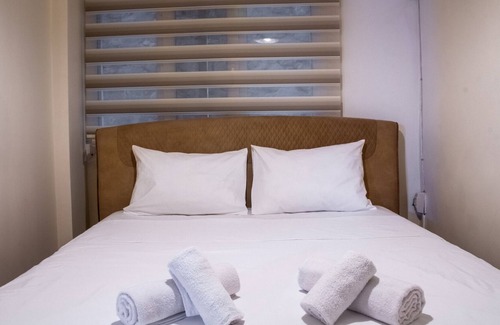 Konak Apartment | Chic and Convenient Flat 6 min to Coast