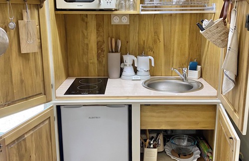 Saint-Rabier Apartment | Chic and cosy studio in a Périgord noir hamlet, near Hautefort/Montignac