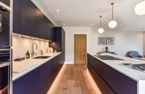 Chichester House | Chic and Modern 5BR Chichester Home for 12