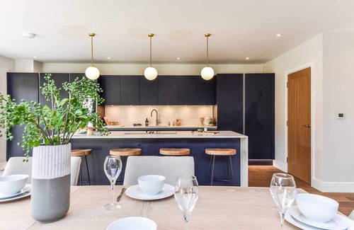 Chichester House | Chic and Modern 5BR Chichester Home for 12