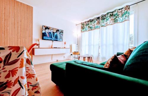 Fontenay-aux-Roses Apartment | Chic and spacious appartment with balcony