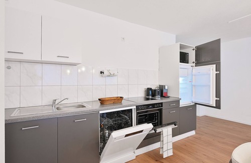 Wuppertal Apartment | Chic and Spacious 2Room Apartment in Wuppertal Center with Free WiFi and Kitchen