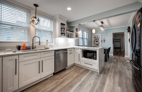 Wicker Park House | Chic and Spacious Bi-level 3BD in Bucktown!