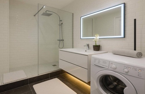 Epinettes Apartment | Chic and Spacious flat with elevator for 6