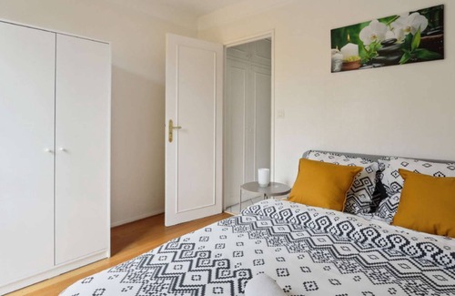 Chaville Apartment | Chic apart with parking