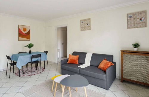 Chaville Apartment | Chic apart with parking