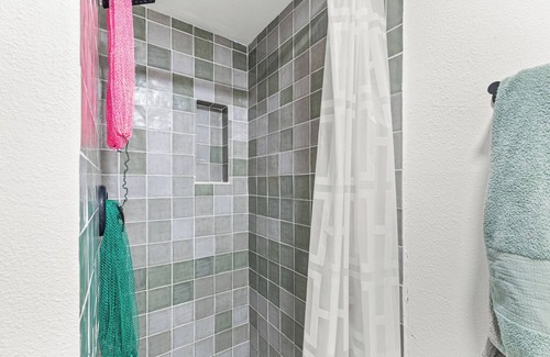 Woodland Heights Apartment | Chic Apartment in vibrant Houston Heights