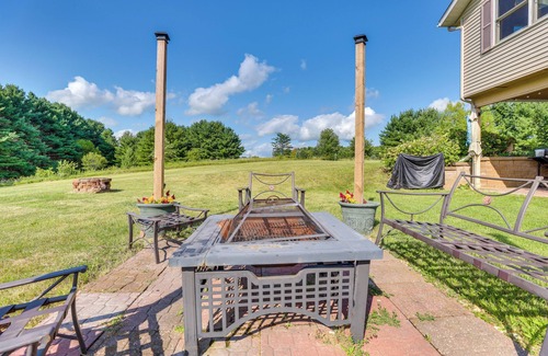 Apple River House | Chic Apple River Escape w/Fire Pit!