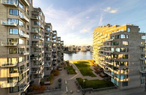 Amager Apartment | Chic Atelier with Breathtaking Waterfront