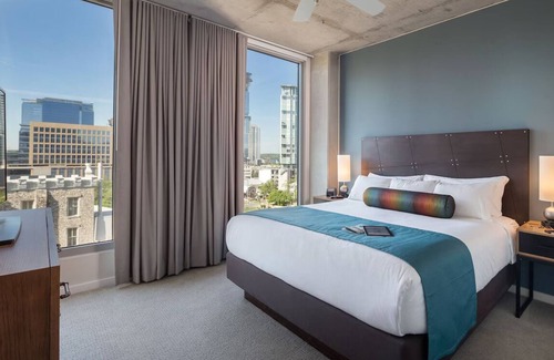 West End Hotel | Chic Austin Resort Conveniently Located Downtown!