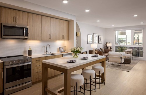 Mountain View Condo | Chic Avelle 2BR with Hot Tub & Pool. Unwind in Comfort