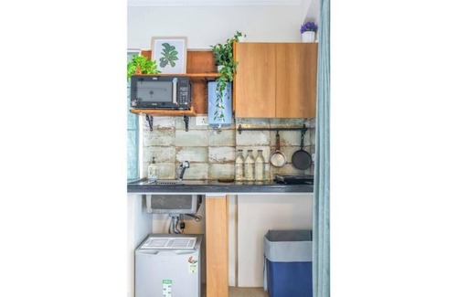 Saunta Vaddo Apartment | Chic Baga Studio Pool/Gym/Jacuzzi Walk To Beach