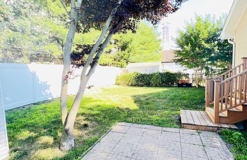 Lake Como House | Chic Belmont Beach House Now Booking Summer 2023
