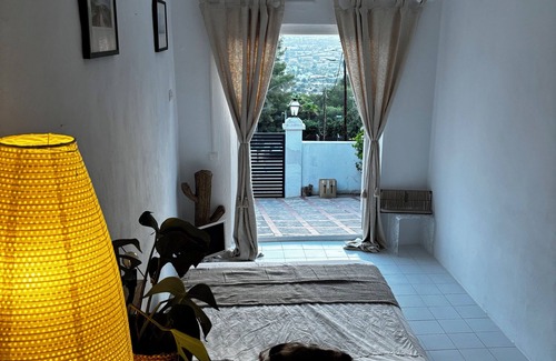 Ibiza Town Apartment | Chic Casita with AC and WiFi in amazing Eivissa