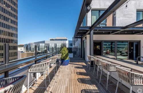 Downtown Sacramento Apartment | Chic Central City Suite