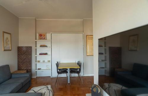 Porta Tenaglia Apartment | Chic Central - Milan Gem