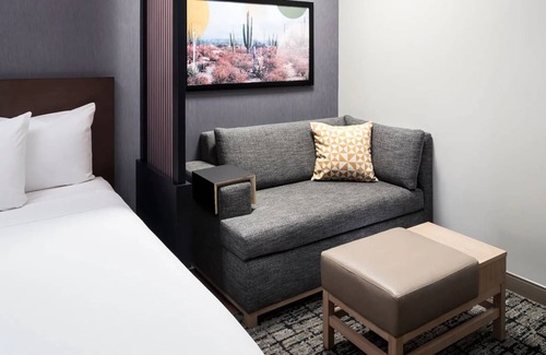 Tempe Hotel | Chic & Central Tempe Location – Pool, Gym, Near Phoenix Fun - 3 Units