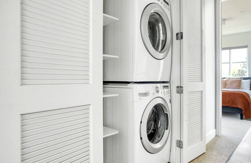 Cherry Creek Apartment | Chic Cherry Creek 3BR w/ W/D, next to Mall, by Blueground
