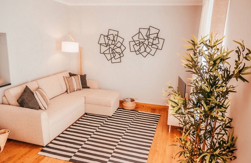 Santa Isabel Apartment | Chic & Classy Lisboa by GT House