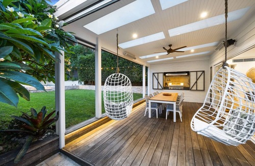 Freshwater House | Chic Coastal Retreat