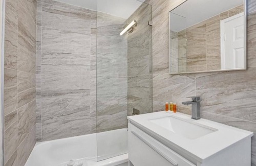 Galt Mile Hotel | Chic & Comfortable Stay | Walk from Lauderdale-by-the-Sea Beach | Adult-only