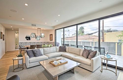 Coronado Apartment | Chic Coronado Retreat with Patio and 4 Cruiser Bikes!
