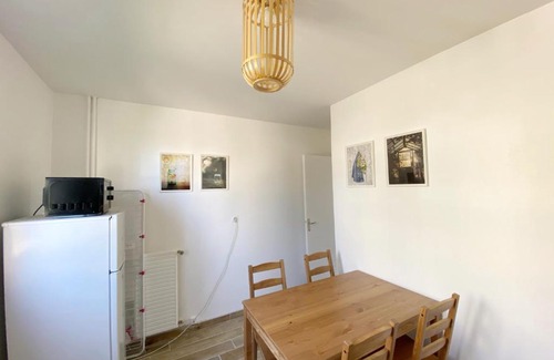 Saint-Etienne Apartment | CHIC & COSY GRAND APPART BUSINESS Confort NETFLIX
