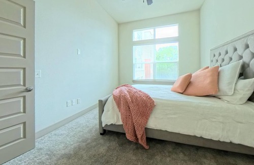 Woodlake - Briar Meadow Apartment | Chic & Cozy 1BR Apartment – Prime Houston Location!