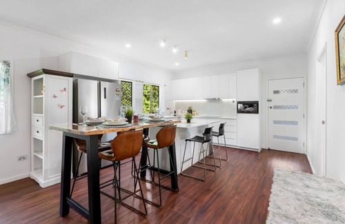 Sunnybank House | Chic & Cozy 3Beds Home in the Heart of Sunnybank