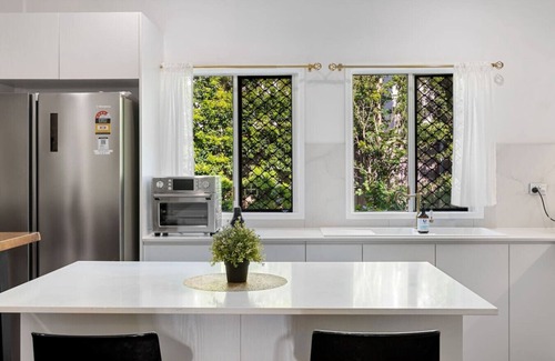 Sunnybank House | Chic & Cozy 3Beds Home in the Heart of Sunnybank