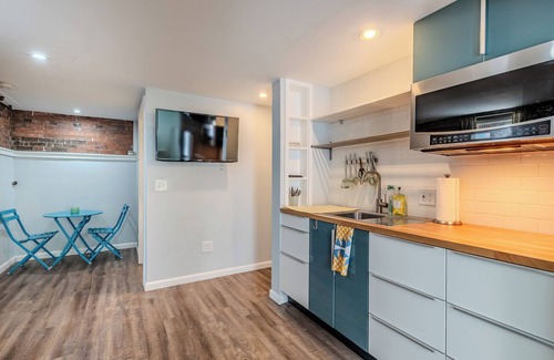 South Park Hill Apartment | Chic Deco Flat Near RiNo+More!