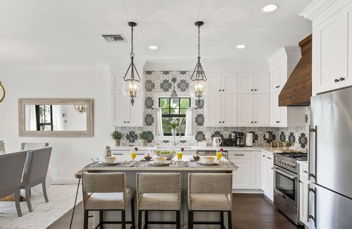 Old Northwood Historic District House | Chic Downtown Luxury Vacation Home 3BR-2BA