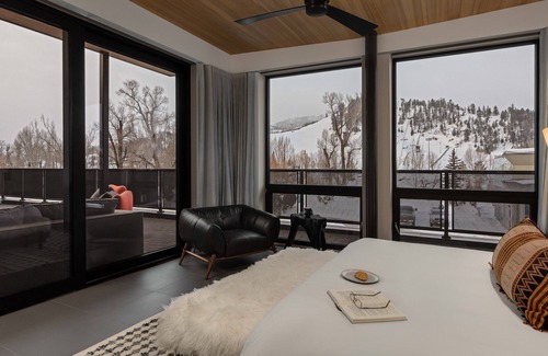 Downtown Steamboat Springs Condo | Chic Downtown Penthouse + Incredible Views + Perfect Location - Butterfly Lofts