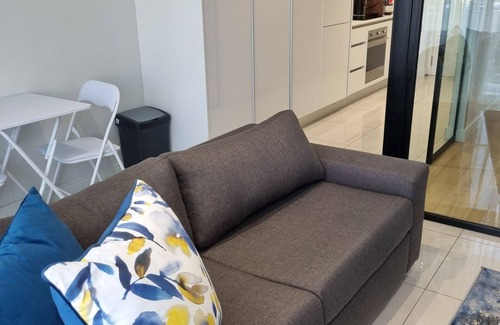 Greater Johannesburg Metropolitan Area Apartment | Chic & Elegant - Apartment for 2 in the Elite Ellipse Executive Apartments.