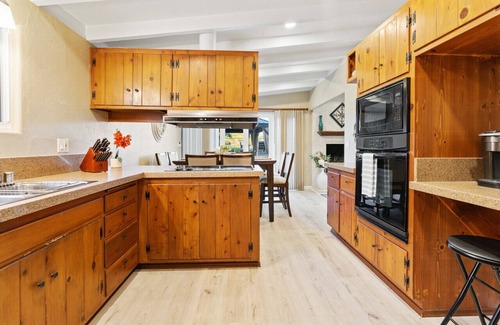 Bay Park House | Chic Escape Ping Pong Bonfires and Patio