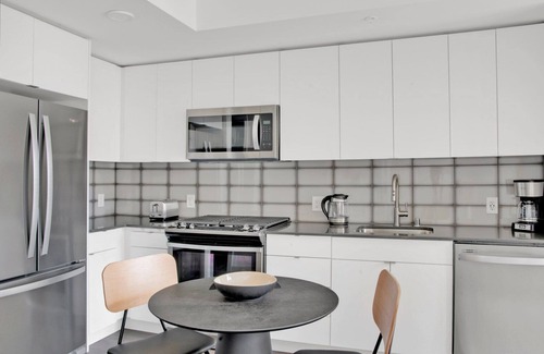 Downtown Seattle Apartment | Chic First Hill 1BR w/Gym & Coworking, by Blueground