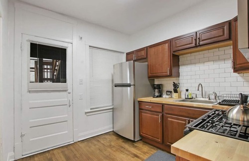 Avondale Apartment | Chic & Fully Furnished 2BR Apartment