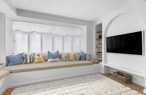 Freshwater House | Chic Hamptons Beach House