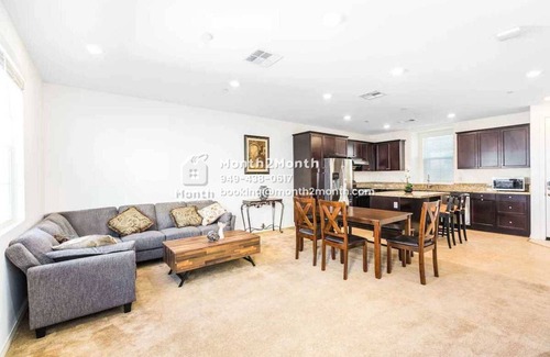 Eastvale Downs House | Chic Home on Sendero Ave #41351