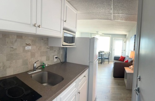 Wildwood Crest Apartment | Chic hotel suite with WiFi and AC in charming Wildwood Crest