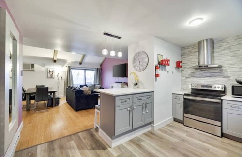 Village at Camelback House | Chic House Camelback Resort: Ski, Hike, Waterpark, Grill, Explore!