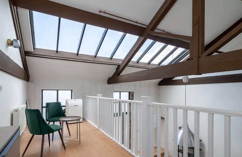 South Hampstead Apartment | Chic Industrial-Minimalist Duplex in Hampstead