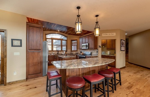 Waterfront Greens House | Chic Lake Access Home w/Hot Tub & Fireplaces