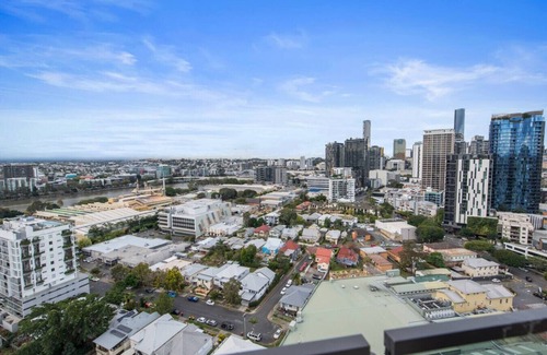 West End Apartment | Chic Luxe Retreat | Pool Private Balcony Skyview