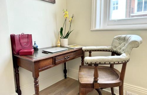 Bryanston and Dorset Square Apartment | Chic Marylebone Studio, Walk to Oxford Street or Regent's Park, by The Design Traveller