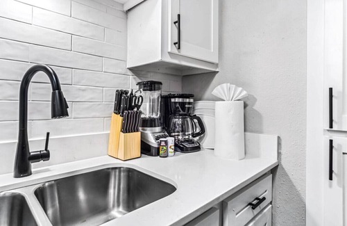 Brentwood Apartment | Chic Meets Comfort: 1BR Austin Apt Near Downtown